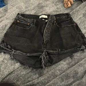 Abercrombie high rise mom short. Size 14 but fits more like a 12